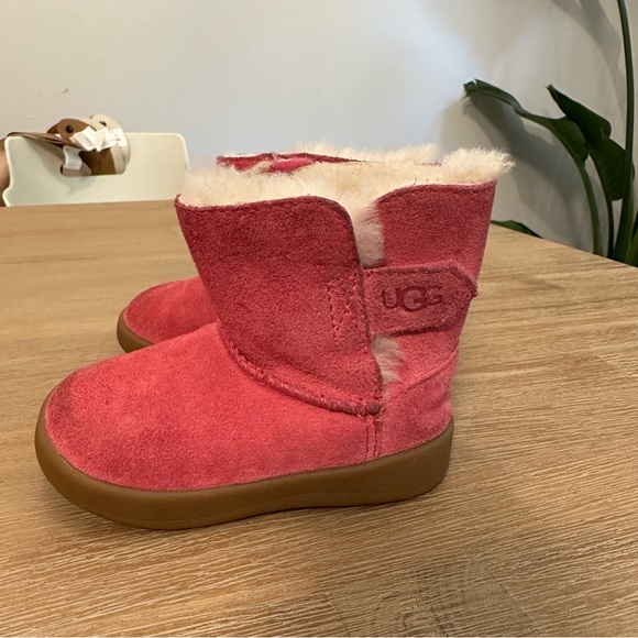 UGG | Baby Boots | 4/5 - Picture 5 of 7